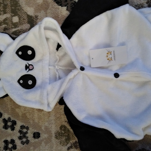 Angelieno Unisex Panda pajamas/costume size 5 - Picture 6 of 8